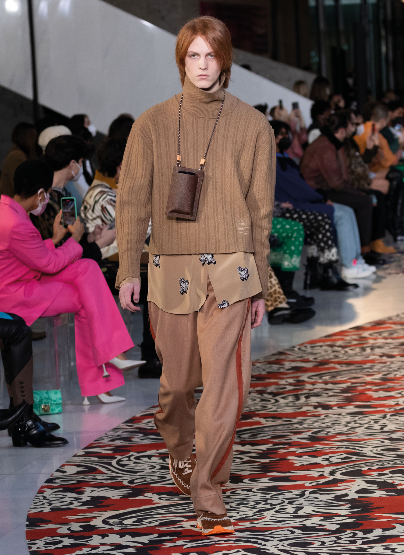 Men's Fashion Show collection Fall Winter 2022/2023 | ETRO
