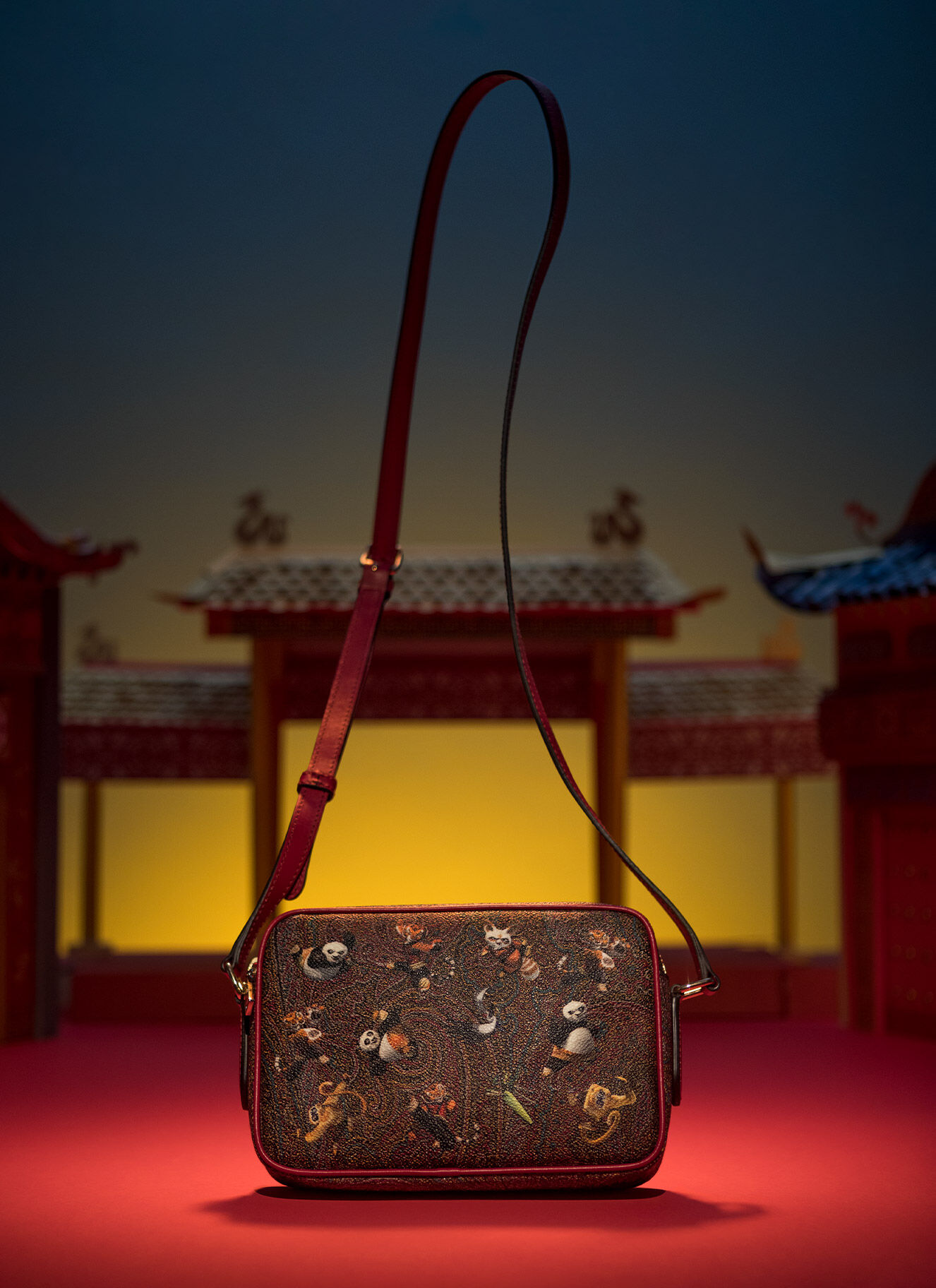 Collezione KUNG FU PANDA: Camicie, borse, accessori | ETRO