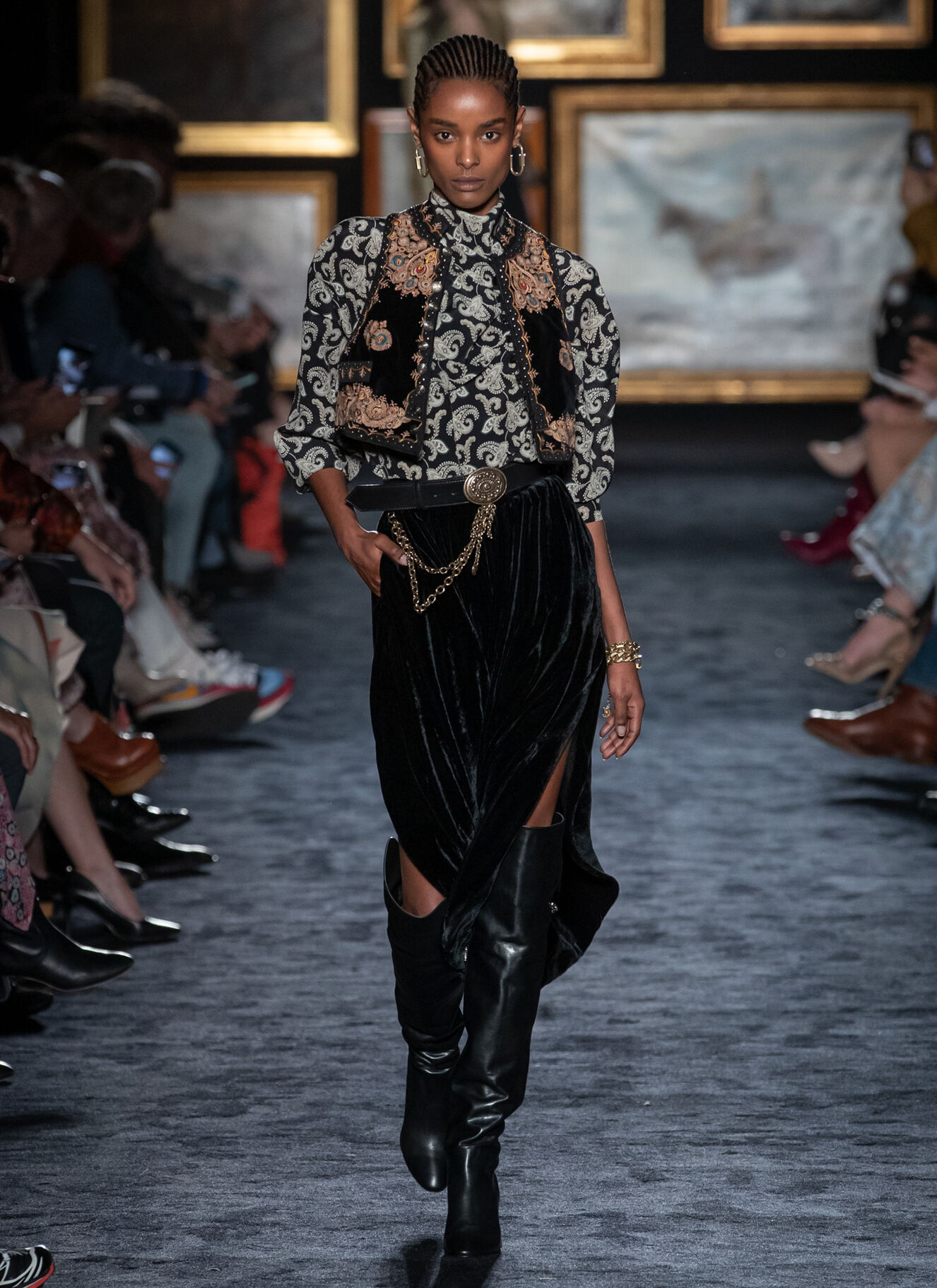Women's Fashion Show Fall-Winter collection 2020/21 | ETRO
